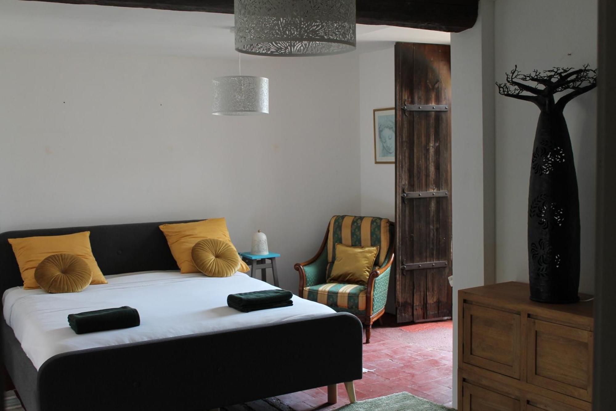 Les 2 Droles D'Oiseaux Bed & Breakfast Luc-sur-Orbieu Exterior photo